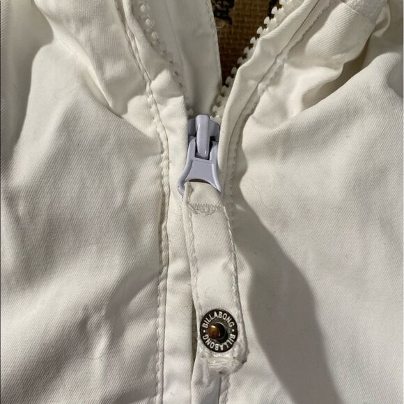 Billabong Collab with Live Fast Dark Feminine Collection White Bomber Jacket - Picture 12 of 16